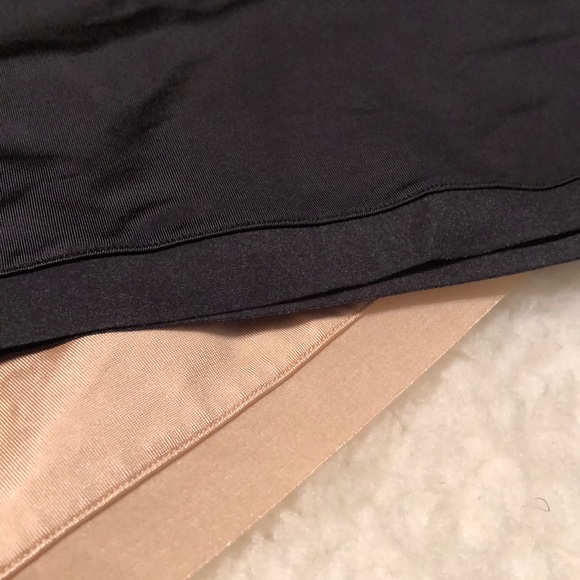 SPANX Scoop neck Slimming Camisole - Picture 3 of 8